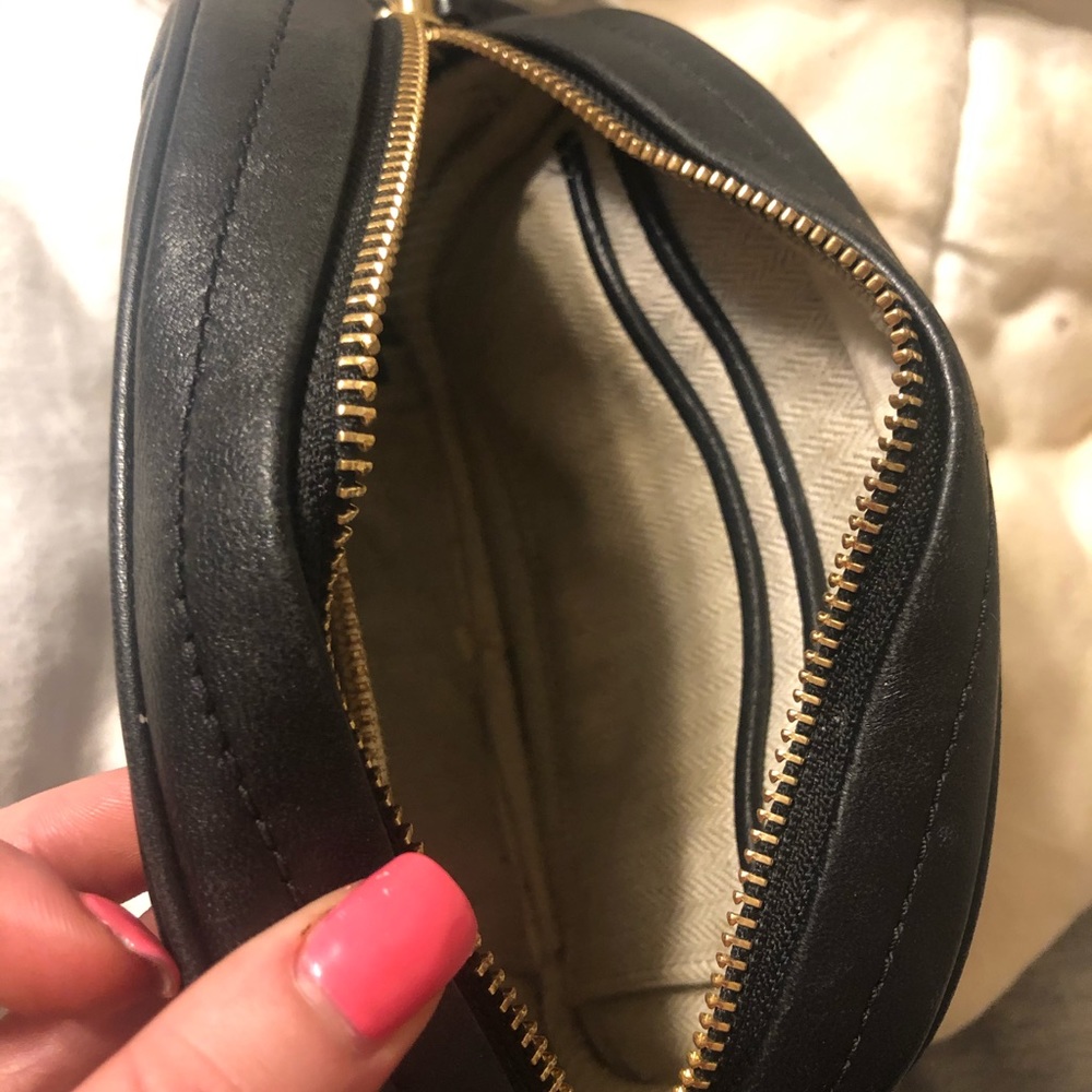 Tory Burch crossbody purse! - Picture 7 of 9